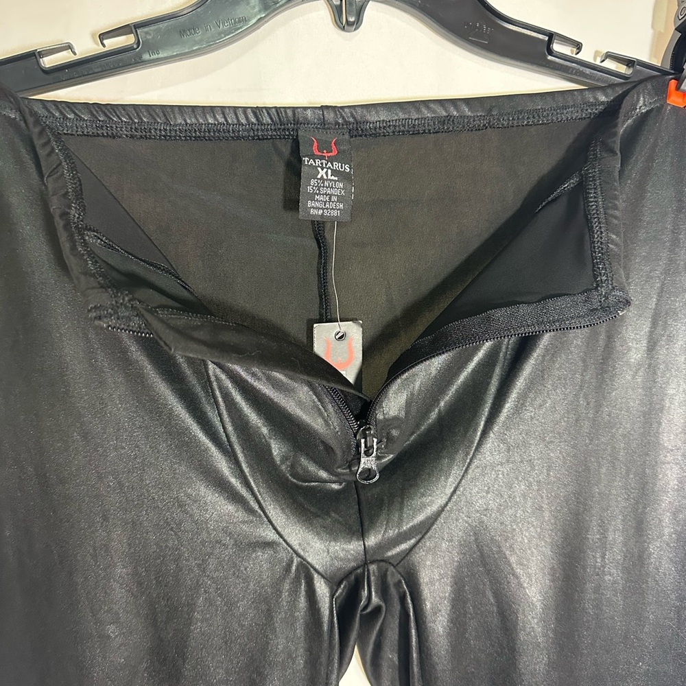 Men’s Tartarus Coated Low Rise Legging With Zipper